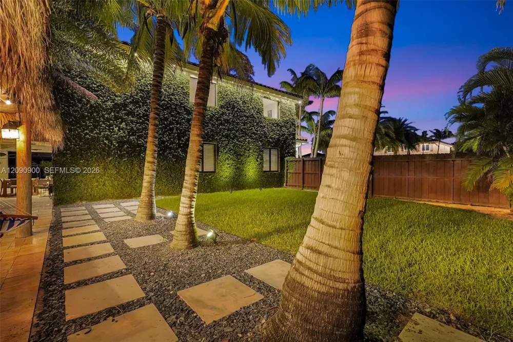 2150 NW 16th Pl Homestead, FL 33030
