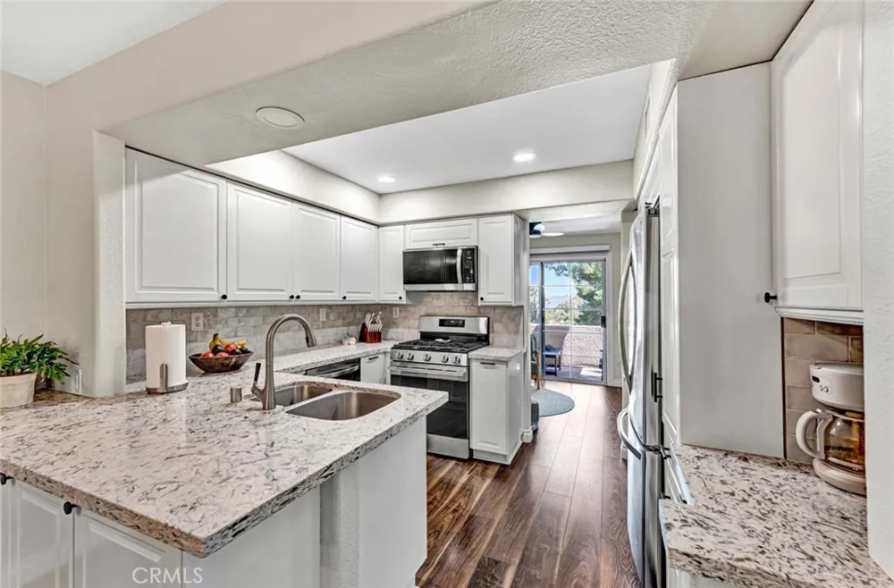 7999 E Viewrim Anaheim Hills, CA 92808