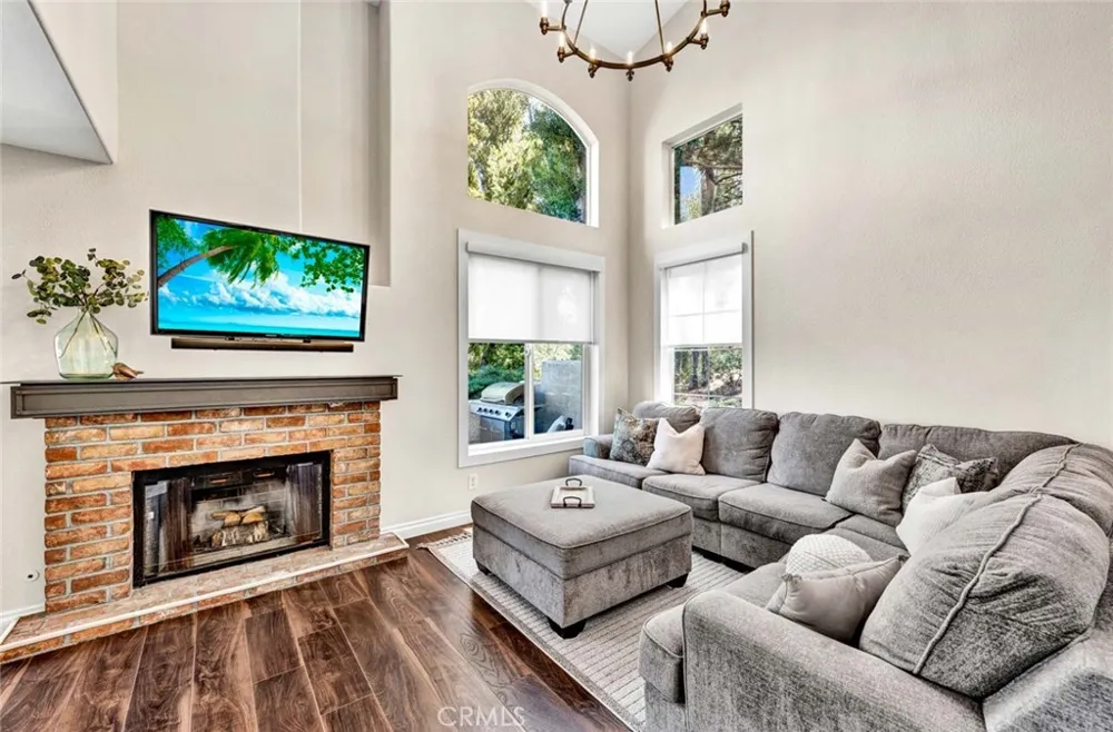 7999 E Viewrim Anaheim Hills, CA 92808