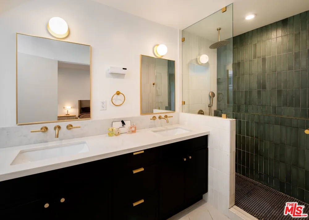 6014 Delphi Street Los Angeles, CA 90042