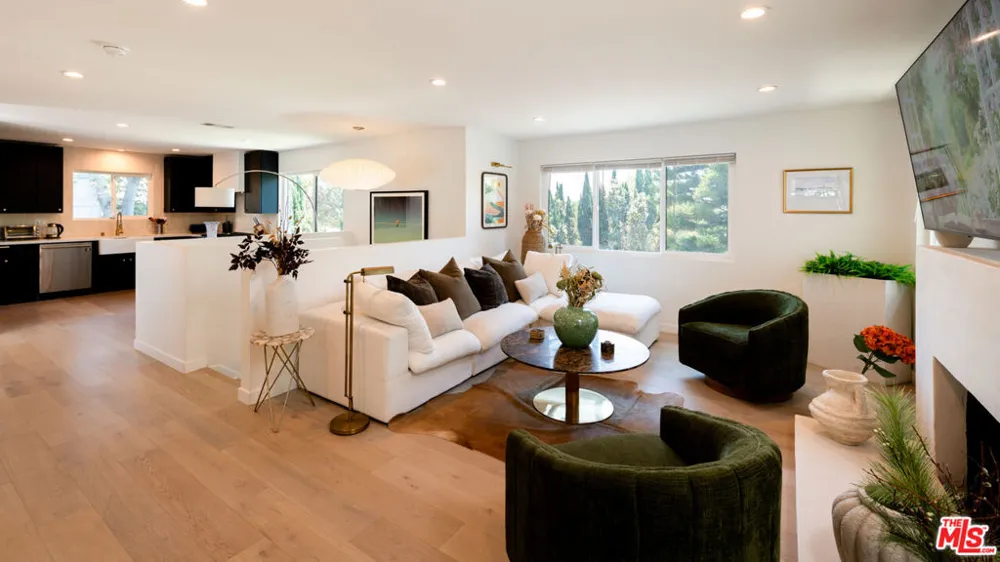 6014 Delphi Street Los Angeles, CA 90042
