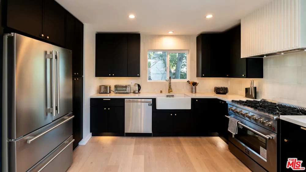6014 Delphi Street Los Angeles, CA 90042