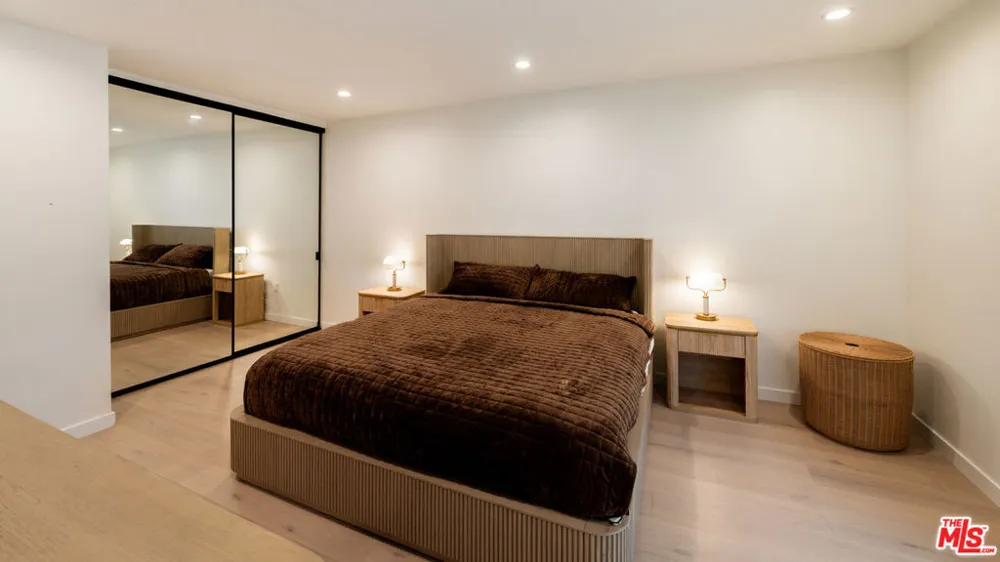 6014 Delphi Street Los Angeles, CA 90042