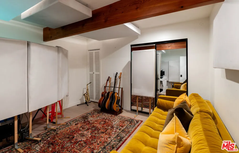 6014 Delphi Street Los Angeles, CA 90042