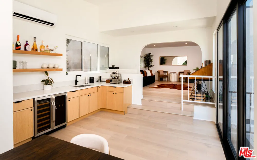 6014 Delphi Street Los Angeles, CA 90042