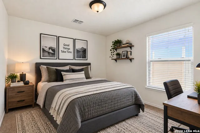8922 VICTORIA LK San Antonio, TX 78224