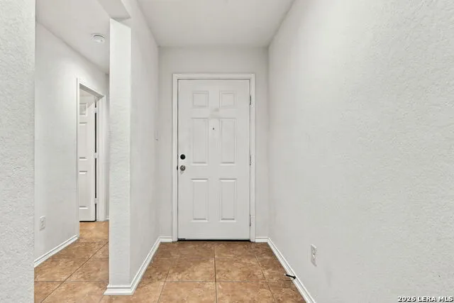 8922 VICTORIA LK San Antonio, TX 78224