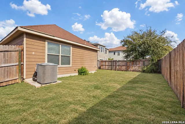 8922 VICTORIA LK San Antonio, TX 78224