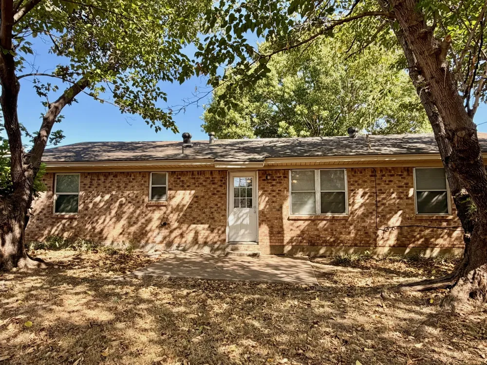 5916 Bowling Drive Watauga, TX 76148