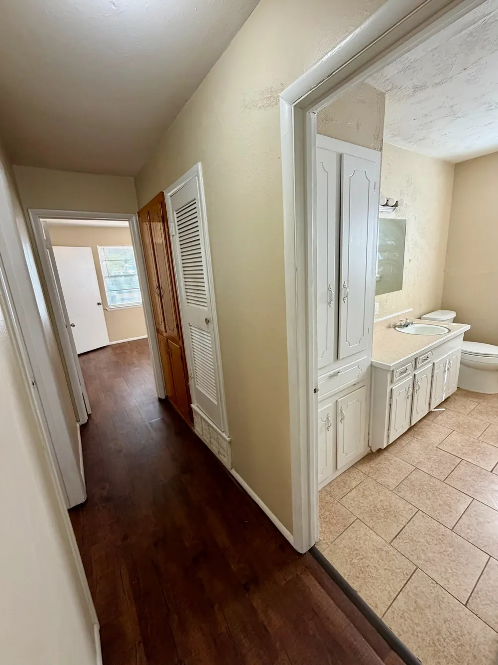 5916 Bowling Drive Watauga, TX 76148