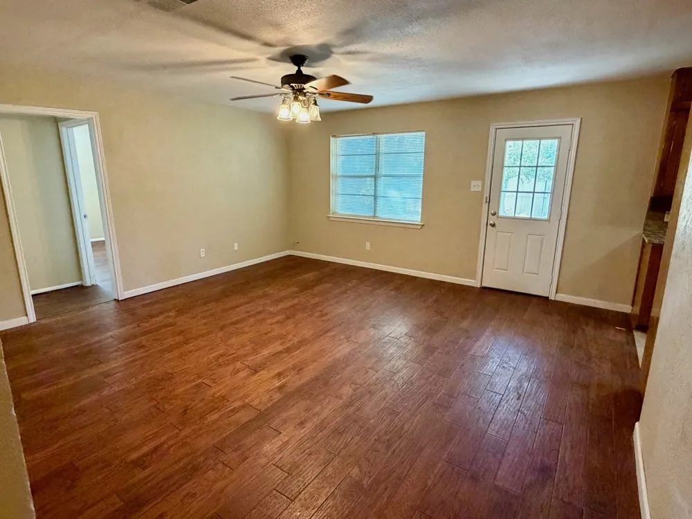 5916 Bowling Drive Watauga, TX 76148
