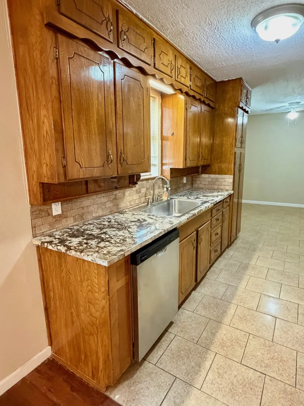5916 Bowling Drive Watauga, TX 76148
