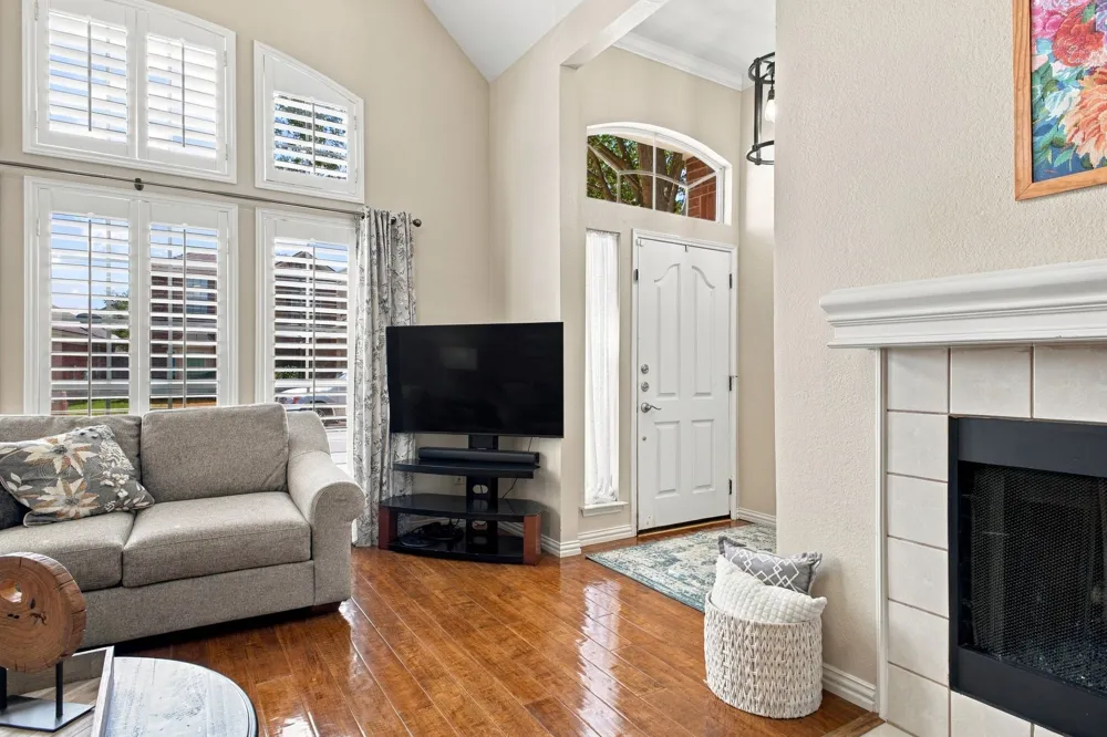 6239 Cupertino Trail Dallas, TX 75252