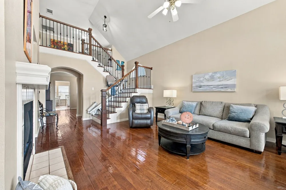 6239 Cupertino Trail Dallas, TX 75252