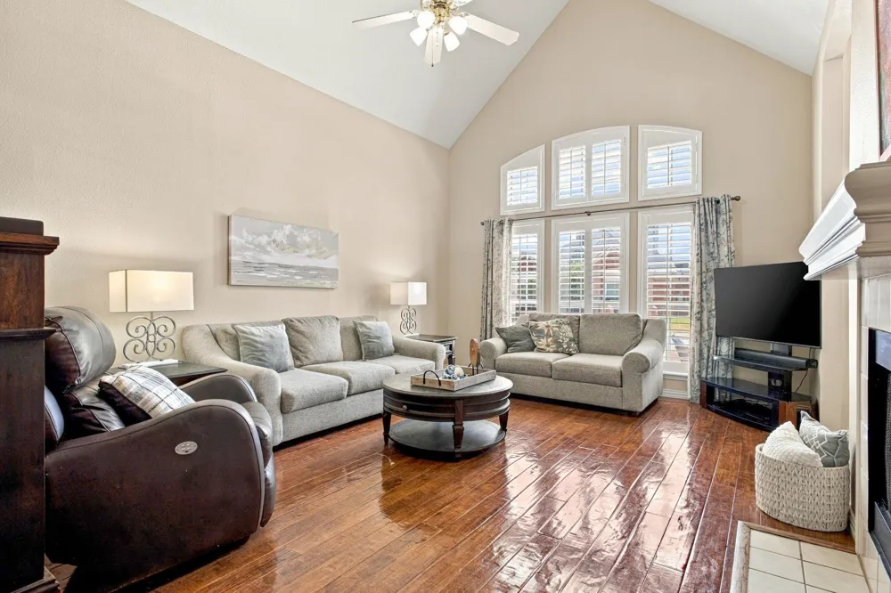 6239 Cupertino Trail Dallas, TX 75252