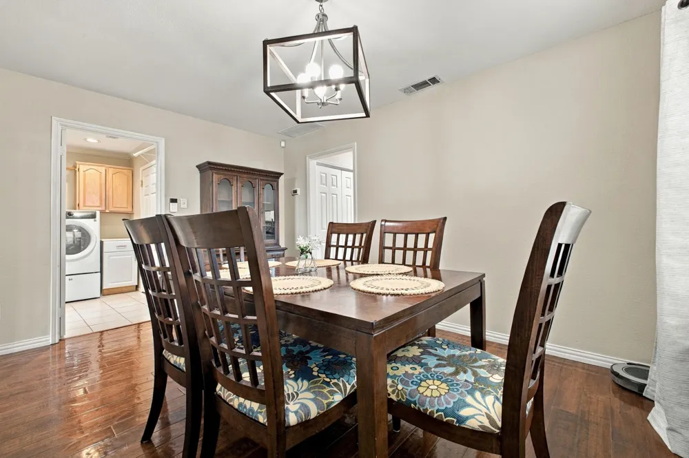 6239 Cupertino Trail Dallas, TX 75252