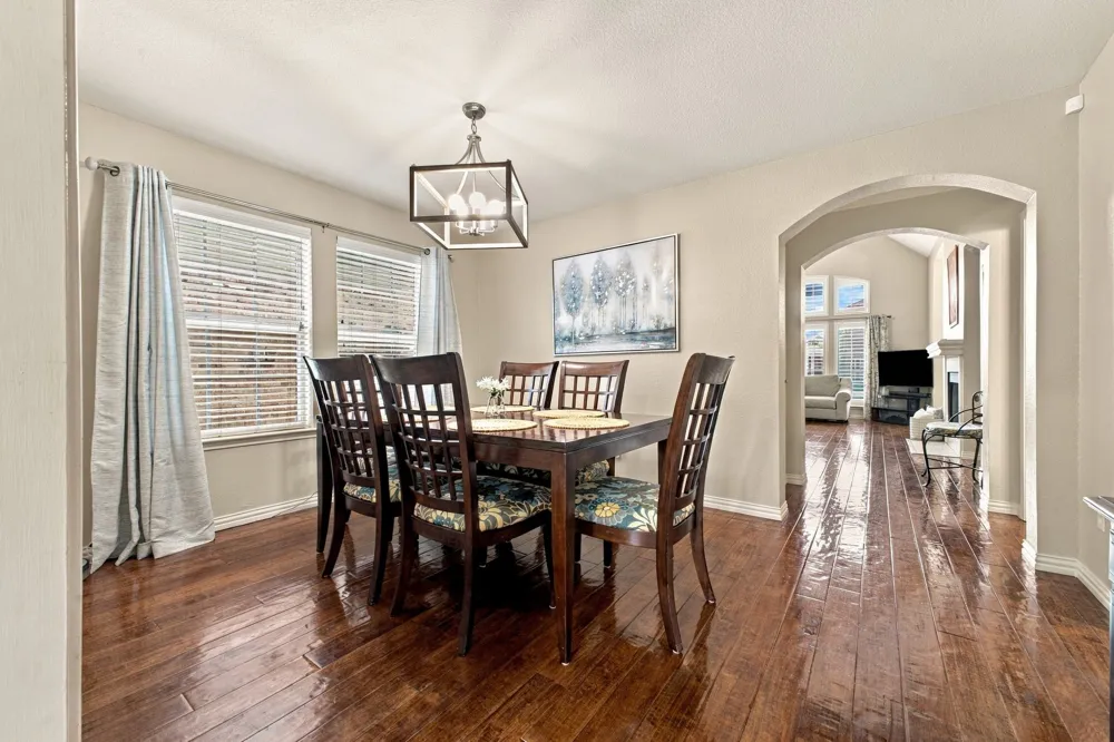 6239 Cupertino Trail Dallas, TX 75252