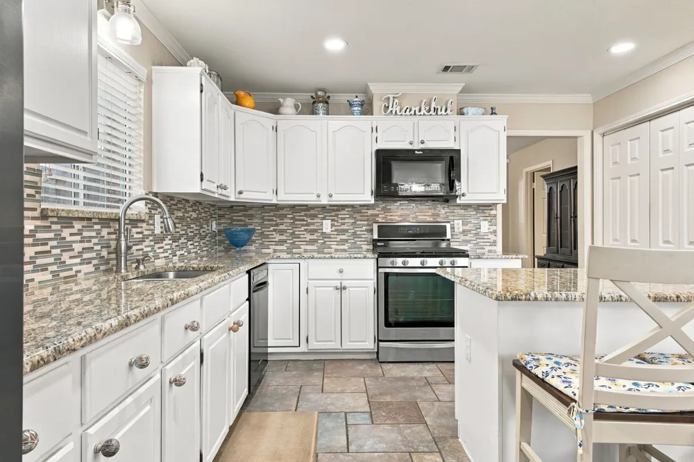 6239 Cupertino Trail Dallas, TX 75252