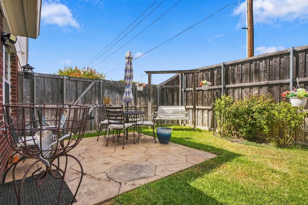 6239 Cupertino Trail Dallas, TX 75252