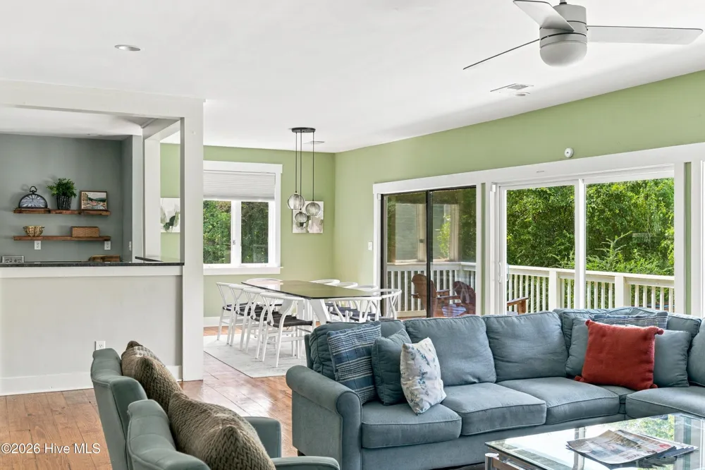 107 Tom Avenue Castle Hayne, NC 28429