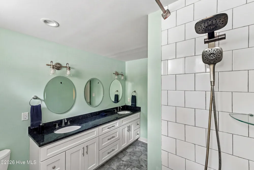 107 Tom Avenue Castle Hayne, NC 28429