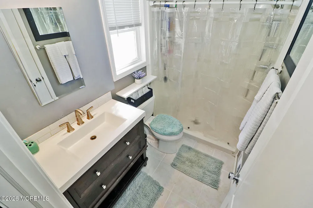 8 Keelson Drive Waretown, NJ 08758