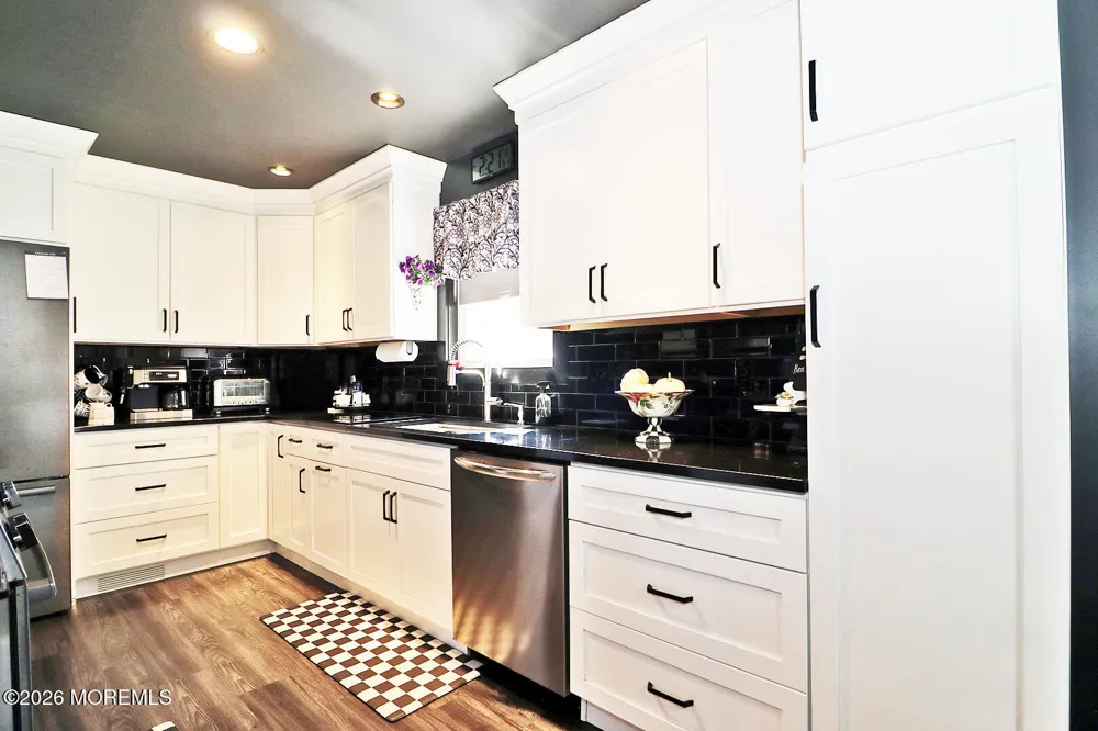 8 Keelson Drive Waretown, NJ 08758