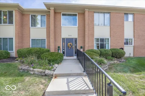541 W Hunters Drive #C