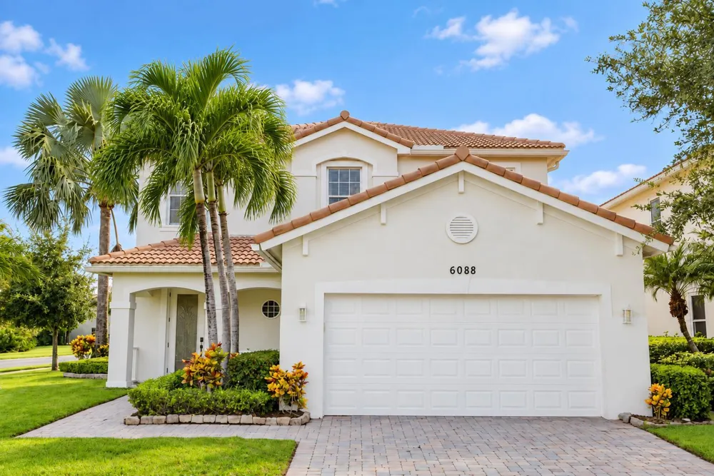 6088 SE CROOKED OAK AVENUE Hobe Sound, FL 33455