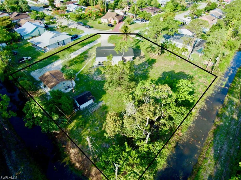 5529 Hardee Street Naples, FL 34113