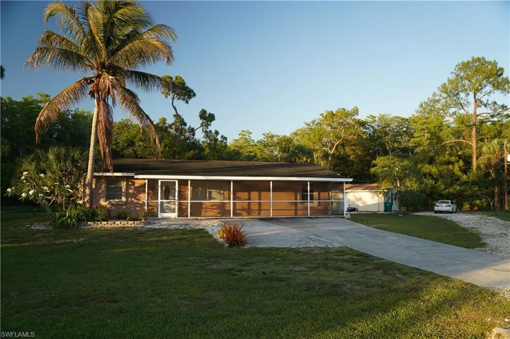 5529 Hardee Street Naples, FL 34113