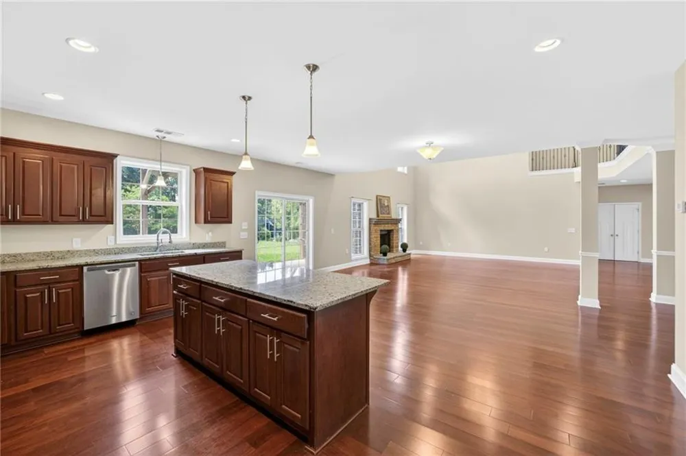 2204 Sidney Drive Gainesville, GA 30506