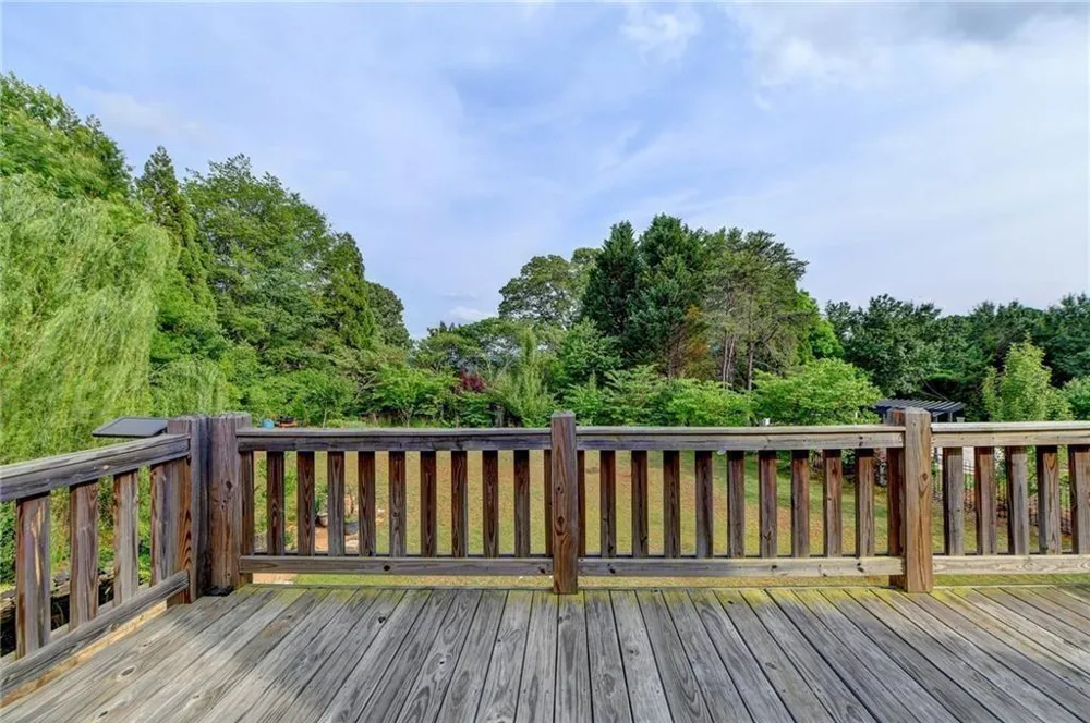 2204 Sidney Drive Gainesville, GA 30506