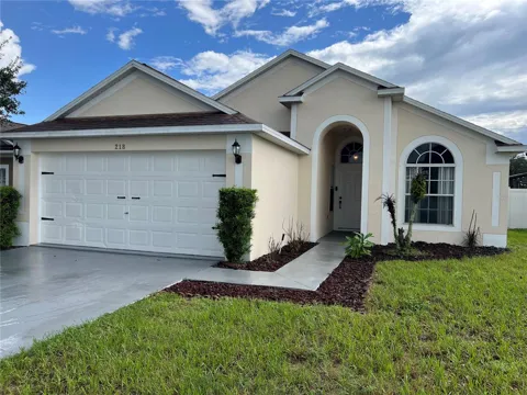 218 ROYAL RIDGE DRIVE