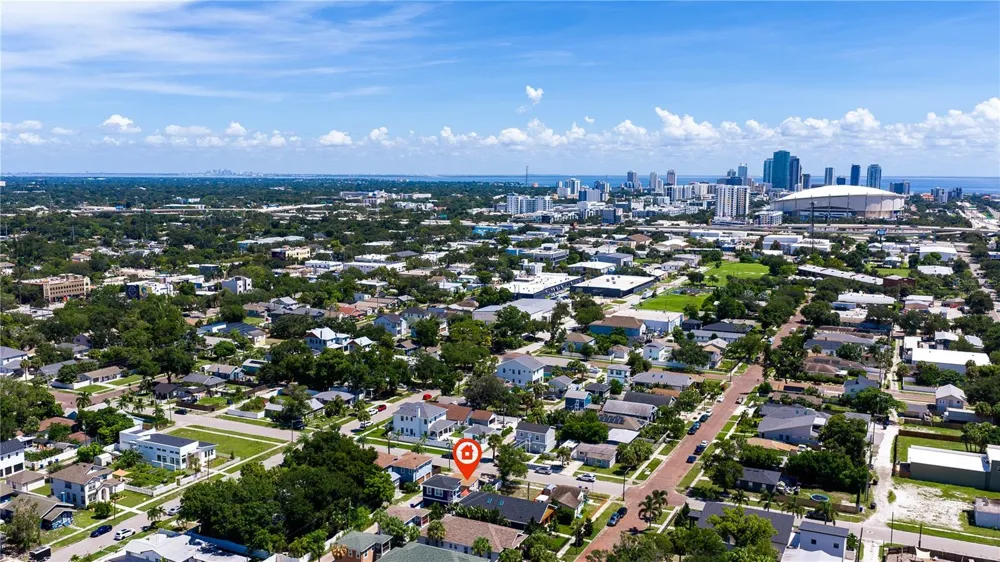 327 25TH STREET S St Petersburg, FL 33712