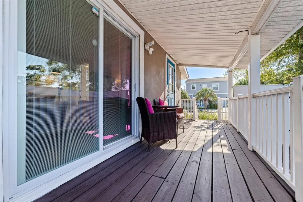 327 25TH STREET S St Petersburg, FL 33712