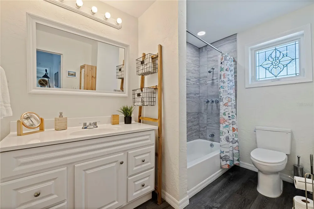 327 25TH STREET S St Petersburg, FL 33712