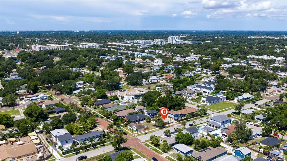 327 25TH STREET S St Petersburg, FL 33712