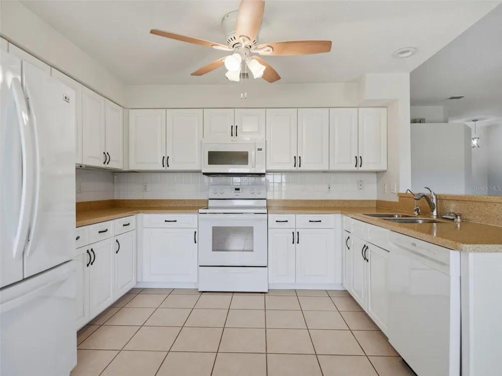 10251 MOSHIE LANE San Antonio, FL 33576