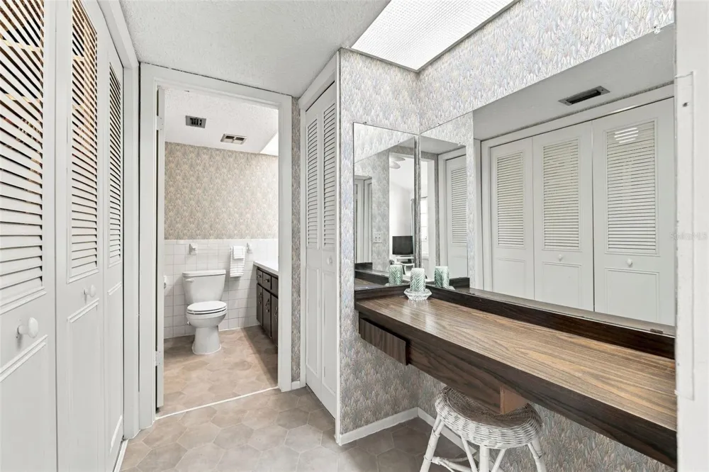 2101 SUNSET POINT ROAD #1502 Clearwater, FL 33765