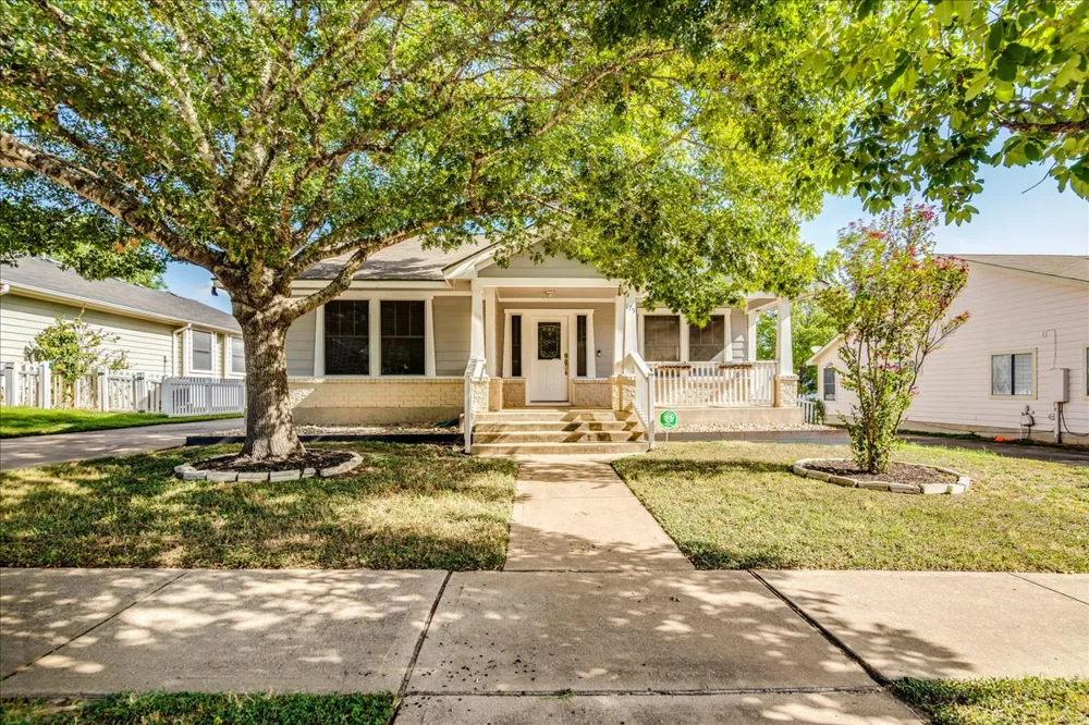 175 Wetzel Kyle, TX 78640