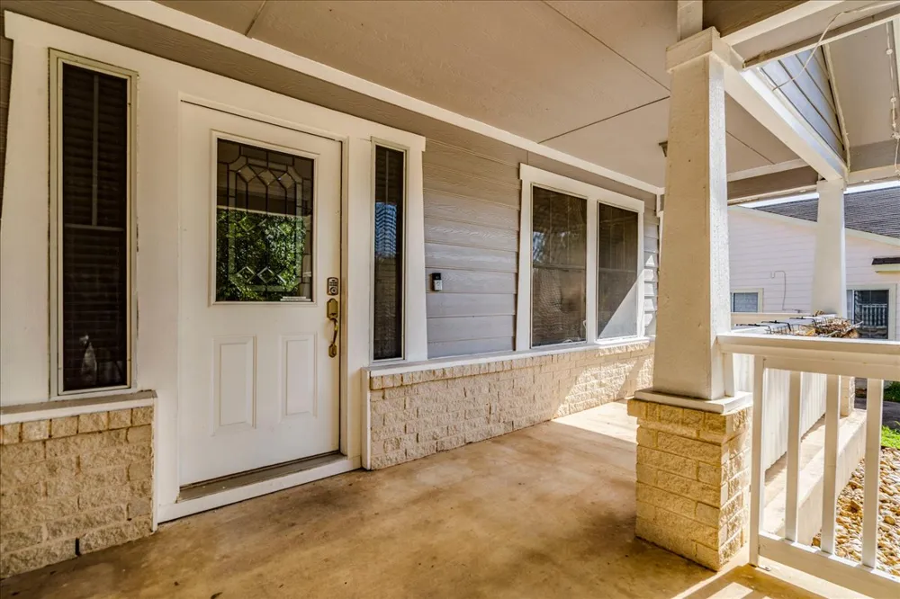 175 Wetzel Kyle, TX 78640
