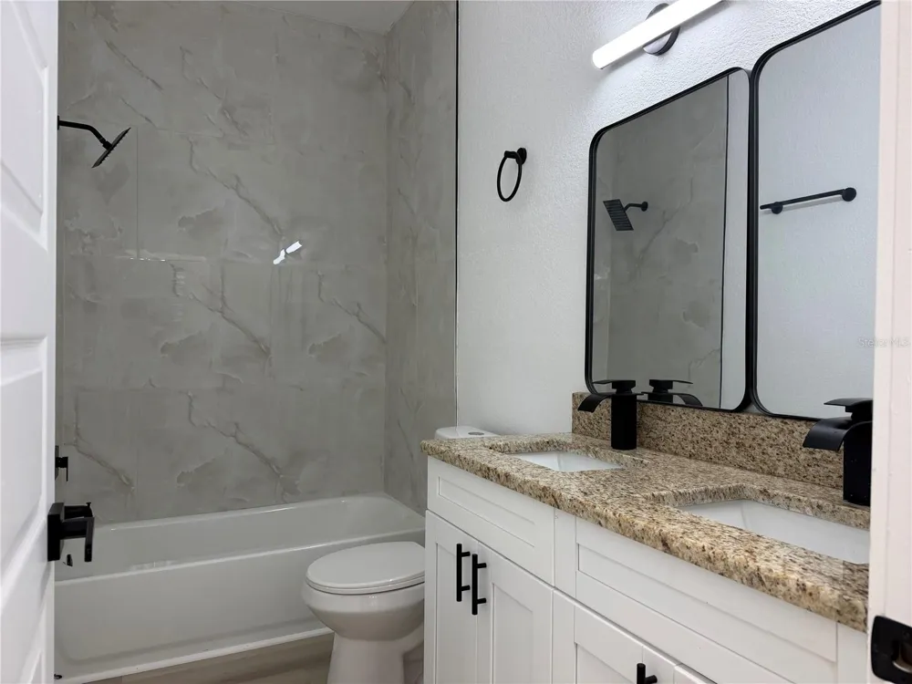 2604 E LAKE AVENUE Tampa, FL 33610