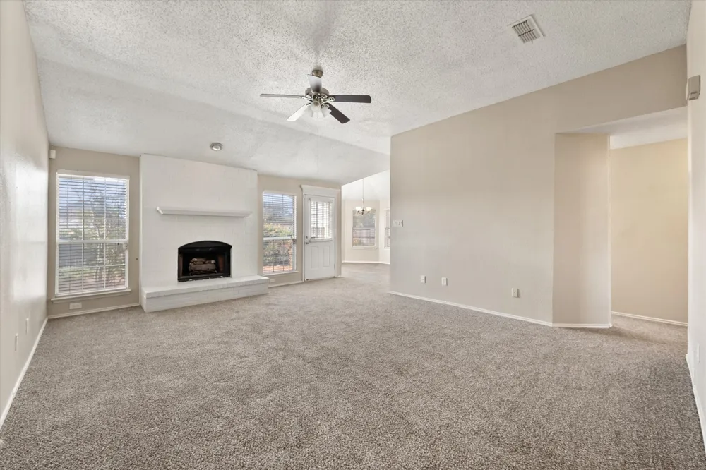 926 Tennis Villa Drive Arlington, TX 76017