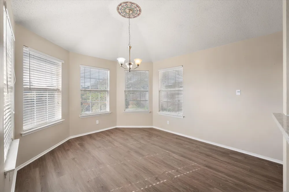 926 Tennis Villa Drive Arlington, TX 76017