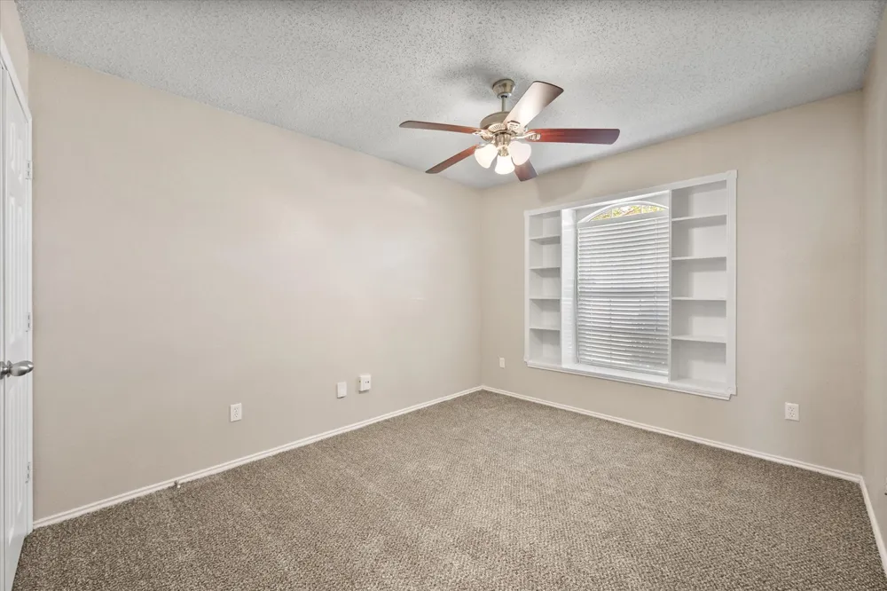 926 Tennis Villa Drive Arlington, TX 76017