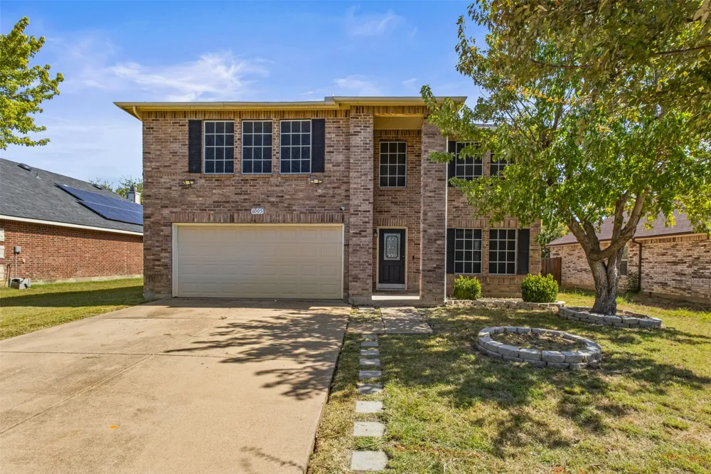 8005 York Beach Place Arlington, TX 76002