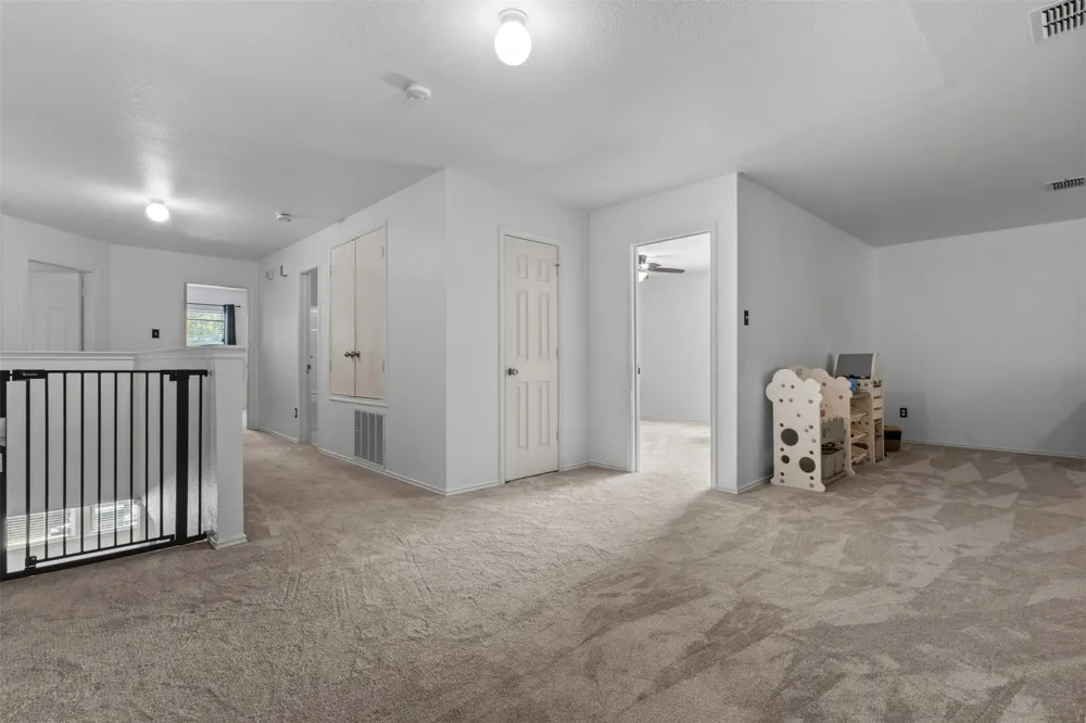 8005 York Beach Place Arlington, TX 76002