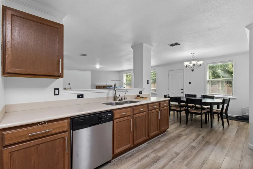 8005 York Beach Place Arlington, TX 76002