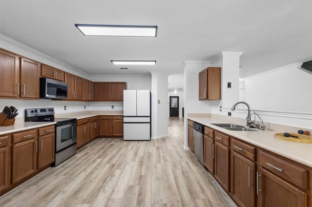 8005 York Beach Place Arlington, TX 76002